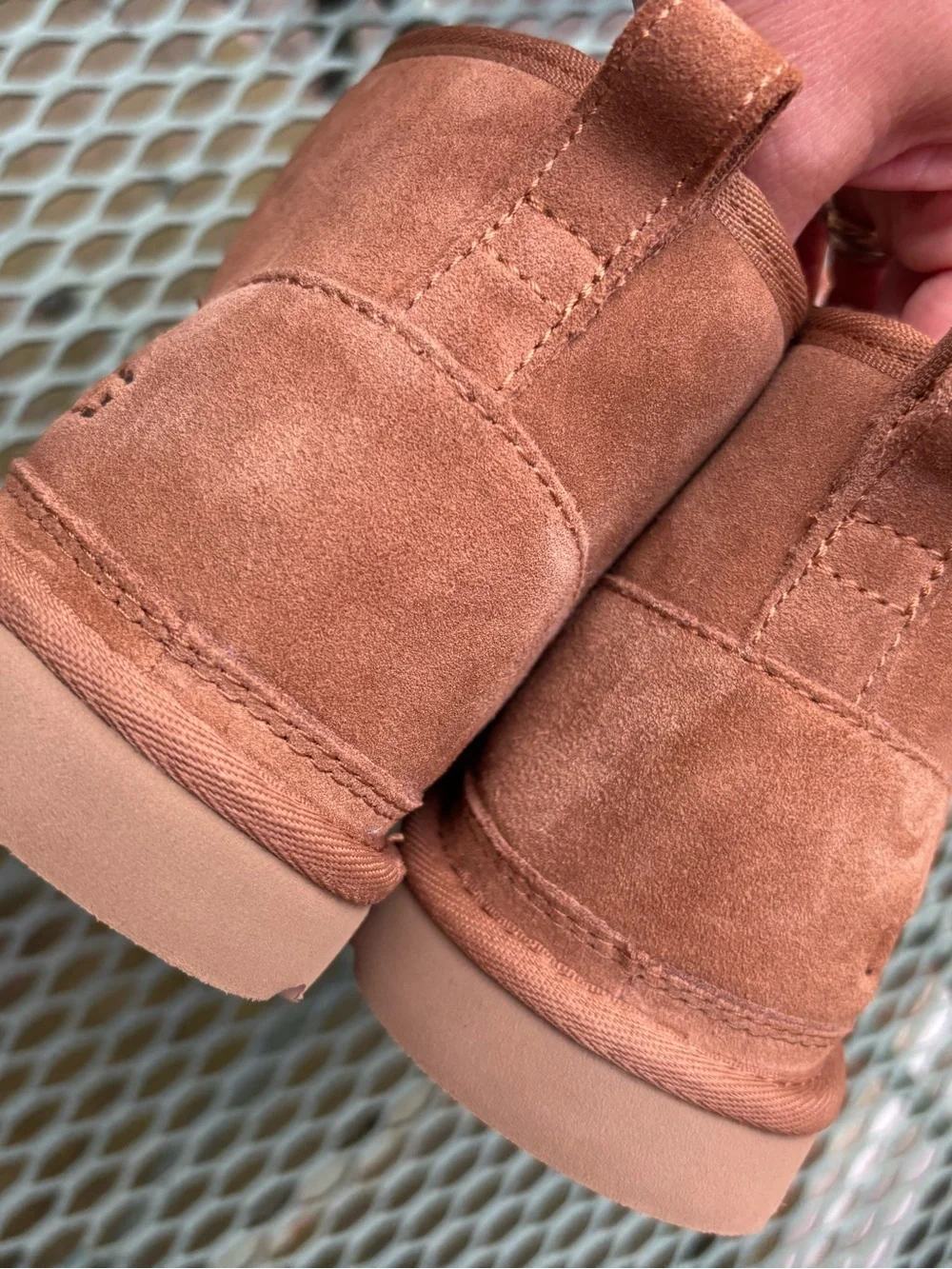 NWOB UGG Neumel Boots Chestnut Brown Suede women  size 9